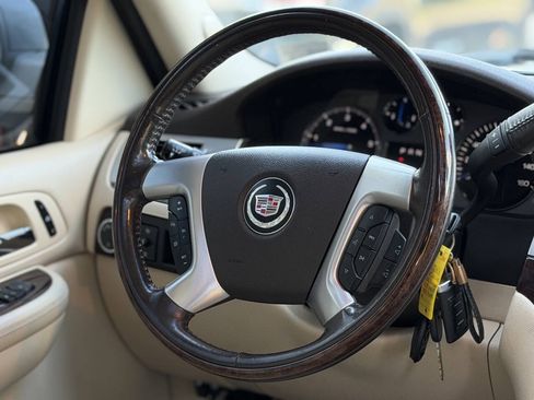 Used 2007 Cadillac Escalade 2WD w/ Information Package image 16