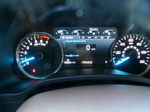 Used 2018 Ford F150 Lariat image 12