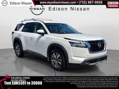 Used 2022 Nissan Pathfinder SL