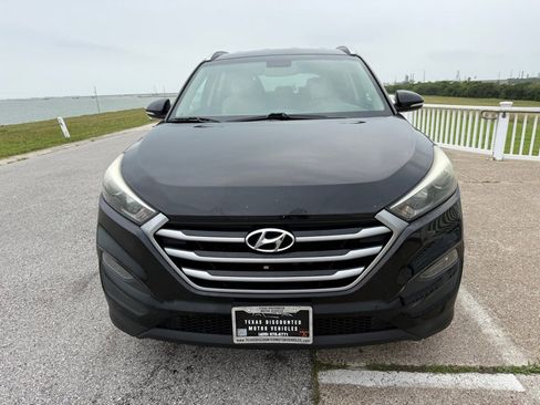 Used 2017 Hyundai Tucson SE Plus w/ Cargo Package AWD/4WD image 2