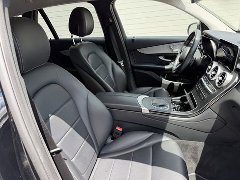 Used 2022 Mercedes-Benz GLC 300 image 29