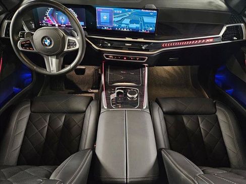 Used 2025 BMW X5 sDrive40i w/ M Sport Package RWD image 19