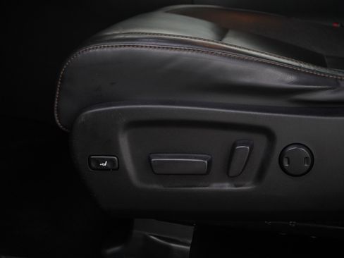 Used 2015 Toyota Highlander XLE AWD/4WD image 24