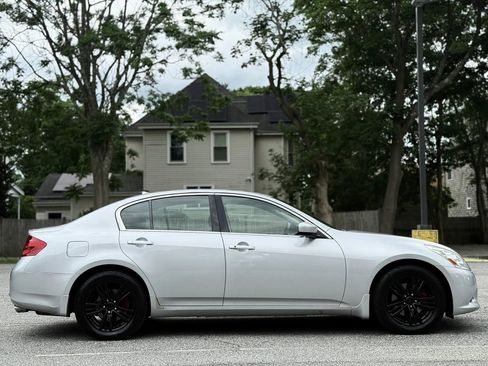 Used 2013 INFINITI G37 x Sedan w/ Premium Pkg AWD/4WD image 4