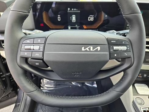 New 2026 Kia Sportage EX FWD image 16