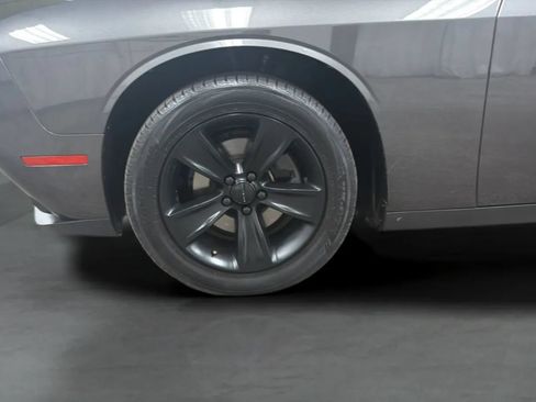 Used 2016 Dodge Challenger SXT RWD image 26