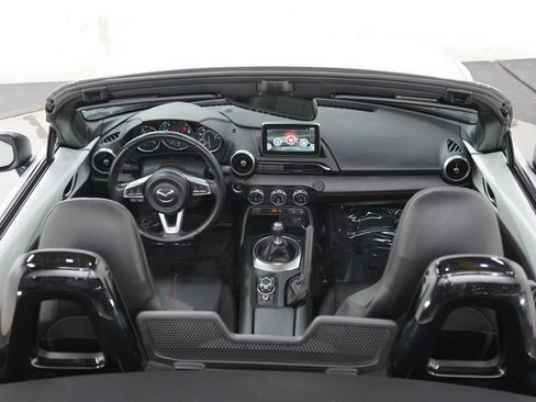 Used 2016 MAZDA MX-5 Miata Grand Touring RWD image 13