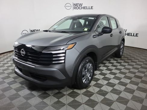 New 2026 Nissan Kicks S image 3