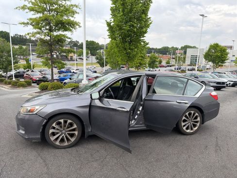Used 2014 Honda Accord Sport image 17