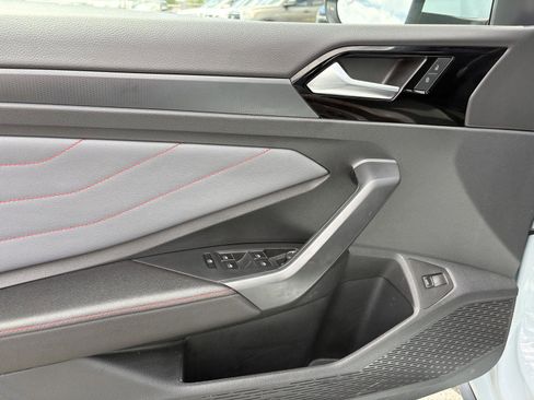 Used 2025 Volkswagen Jetta GLI Autobahn FWD image 8