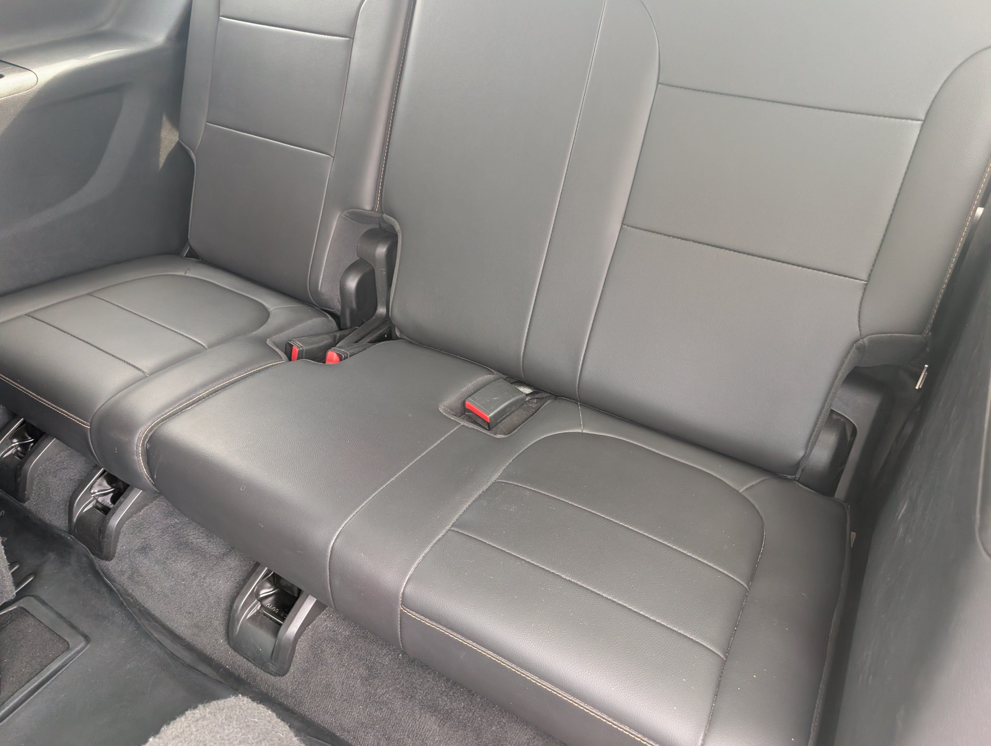 Used 2021 Chevrolet Traverse RS FWD image 8