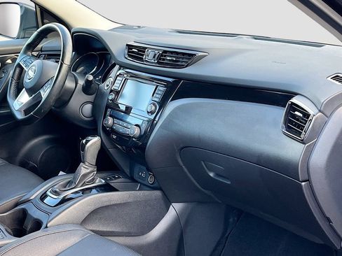Used 2022 Nissan Rogue Sport SL AWD/4WD image 30