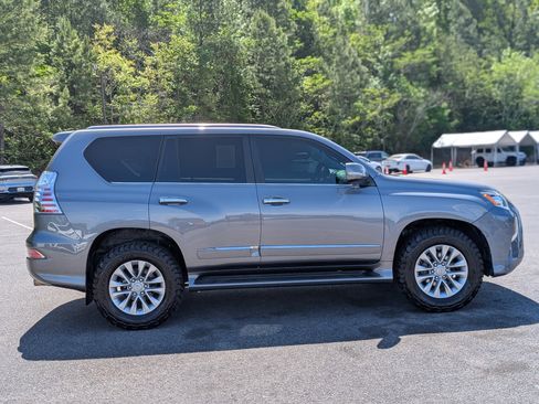 Used 2017 Lexus GX 460 Premium image 10