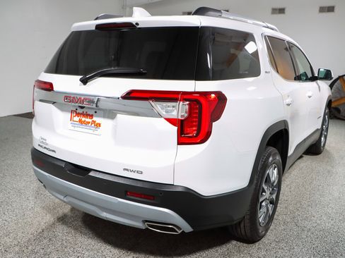 Used 2023 GMC Acadia SLT image 7