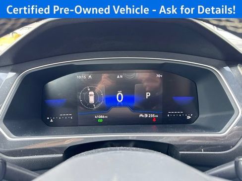 Certified 2023 Volkswagen Tiguan SE w/ Panoramic Sunroof Package AWD/4WD image 12