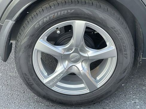 Used 2025 Nissan Kicks Play S image 14