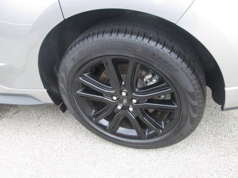 Used 2024 Ford Edge ST-Line image 10