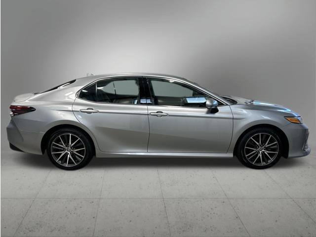 Used 2023 Toyota Camry XLE FWD image 6