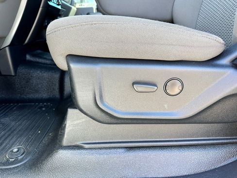 Used 2021 Ford F250 XLT w/ FX4 Off-Road Package image 13