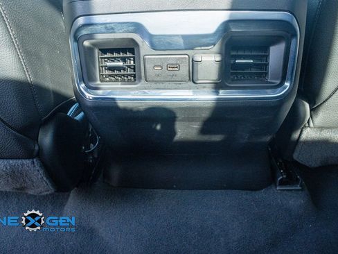 Used 2022 Chevrolet Silverado 3500 High Country image 28