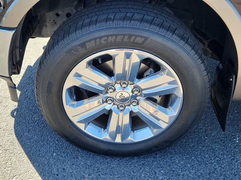 Used 2018 Ford F150 King Ranch w/ Equipment Group 601A Luxury AWD/4WD image 7