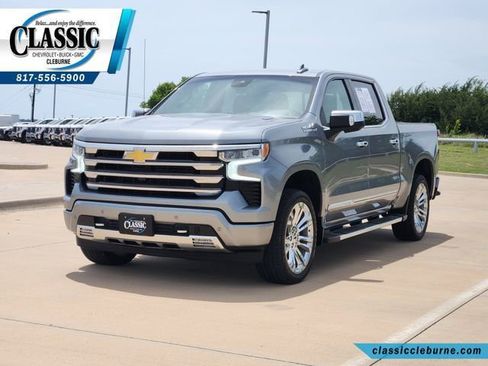 Used 2025 Chevrolet Silverado 1500 High Country AWD/4WD image 6