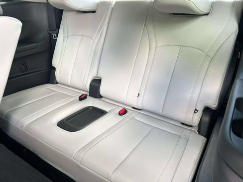 Certified 2026 INFINITI QX60 Luxe w/ Cargo Package AWD/4WD image 22