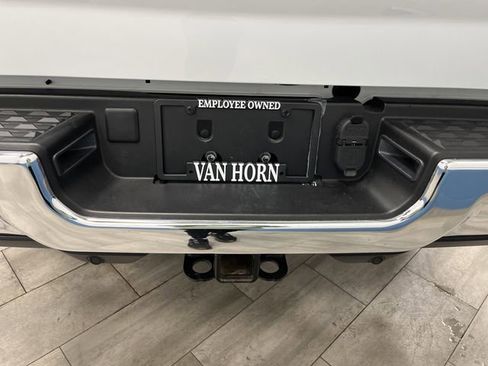 Used 2024 RAM 2500 Tradesman w/ Chrome Appearance Group image 33