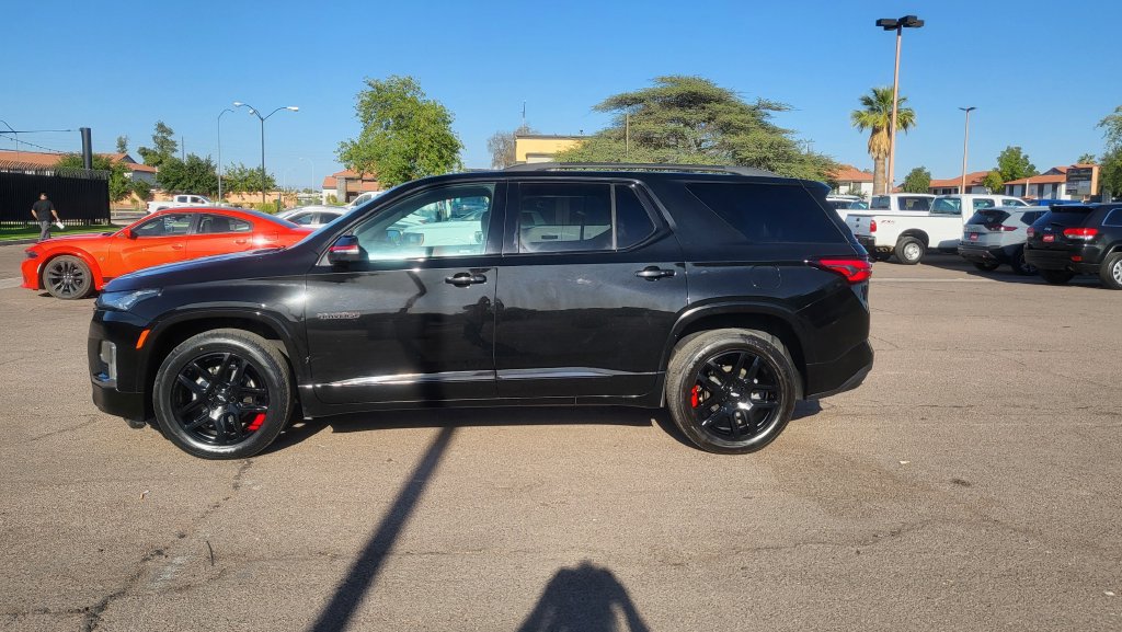 Used 2022 Chevrolet Traverse Premier w/ Redline Edition FWD image 5