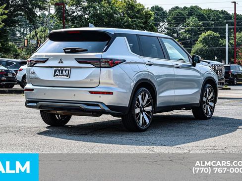 Used 2025 Mitsubishi Outlander SE FWD image 5