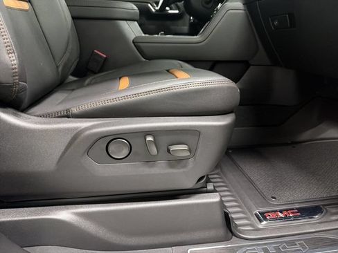 New 2026 GMC Sierra 2500 AT4 w/ AT4 Premium Plus Package AWD/4WD image 20