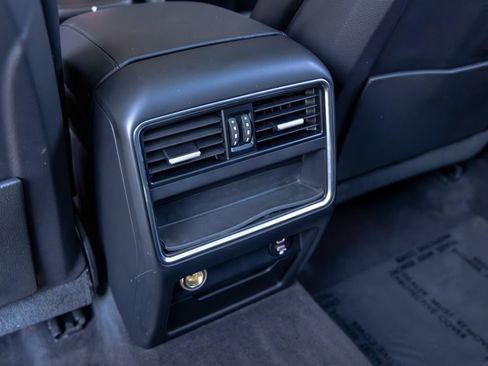 Certified 2021 Porsche Cayenne AWD/4WD image 47