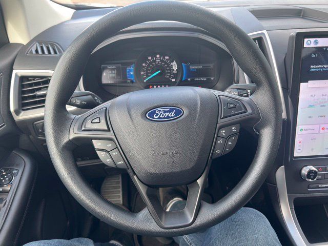 Used 2023 Ford Edge SE AWD/4WD image 14