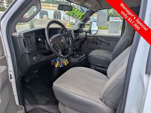Used 2023 Chevrolet Express 3500 w/ Power Convenience Package RWD image 11