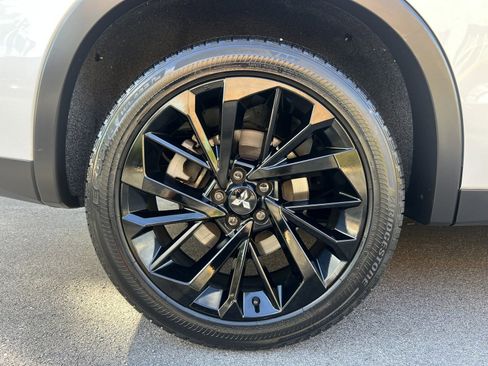 Used 2024 Mitsubishi Outlander SE Black Edition AWD/4WD image 98