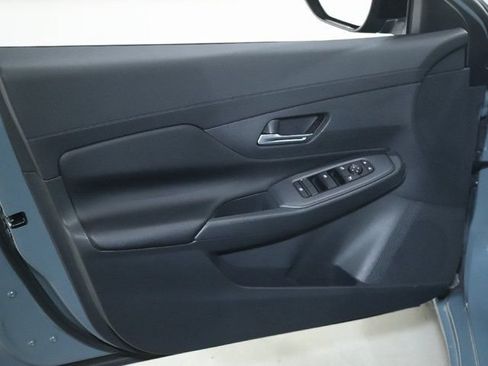 Used 2026 Nissan Sentra SV w/ SV Convenience Package FWD image 15