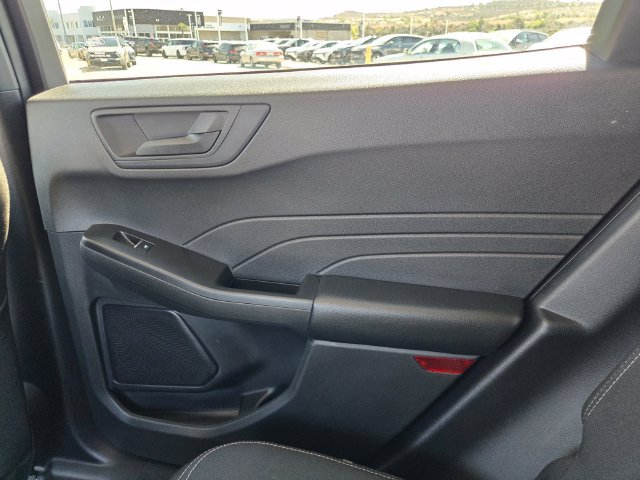 Used 2023 Ford Escape Active FWD image 11