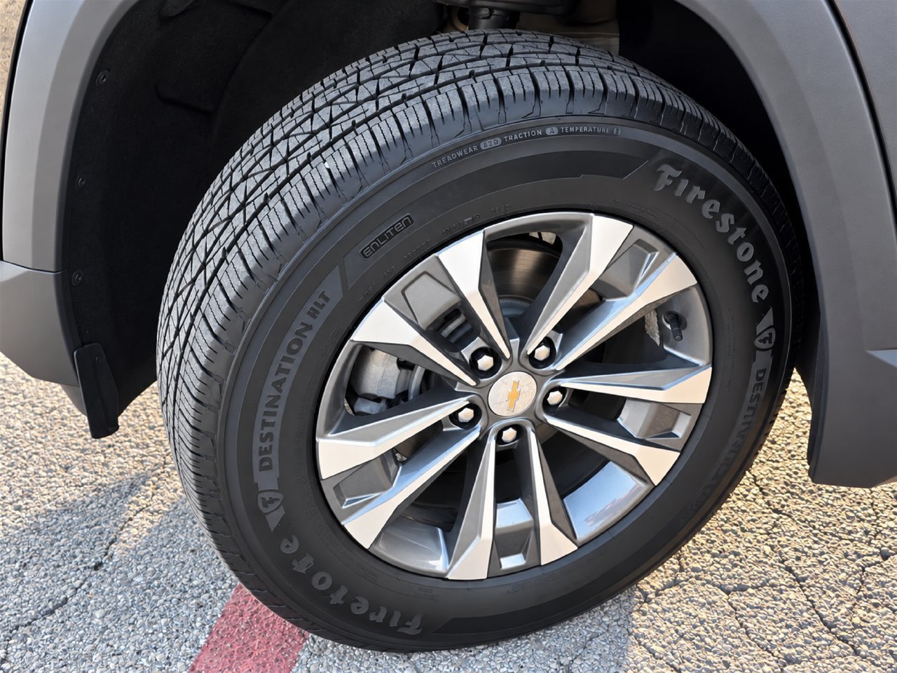 Used 2026 Chevrolet Equinox LT FWD image 10