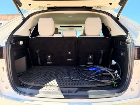 Used 2024 MAZDA CX-90 Plug-In Hybrid w/ Preferred AWD/4WD image 13