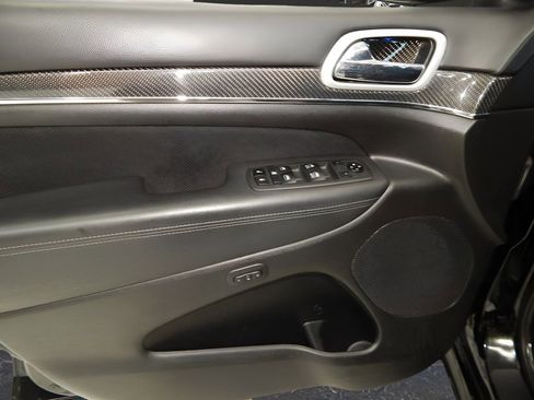 Used 2021 Jeep Grand Cherokee SRT image 13