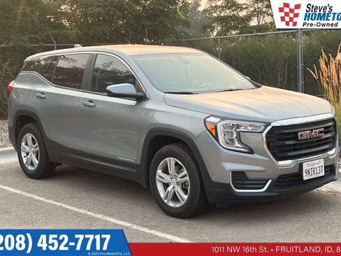 Used 2024 GMC Terrain SLE AWD/4WD image 1