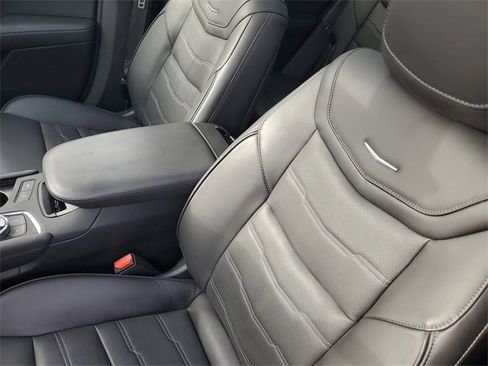 Certified 2023 Cadillac XT6 Premium Luxury w/ Platinum Package image 28