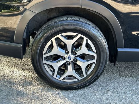 Used 2020 Subaru Forester Premium AWD/4WD image 12