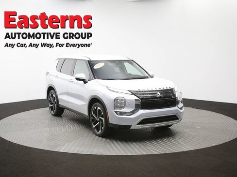 Used 2024 Mitsubishi Outlander SE AWD/4WD image 49