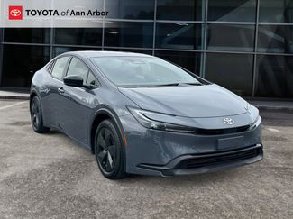 Used 2024 Toyota Prius LE video 1