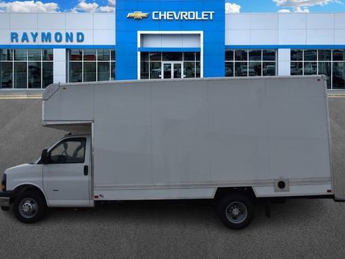 New 2025 Chevrolet Express 3500 w/ Power Convenience Package image 7
