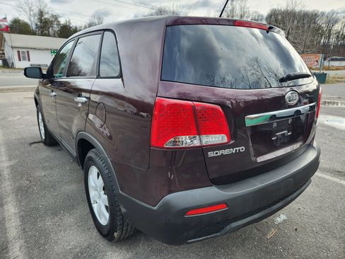 Used 2012 Kia Sorento LX image 10