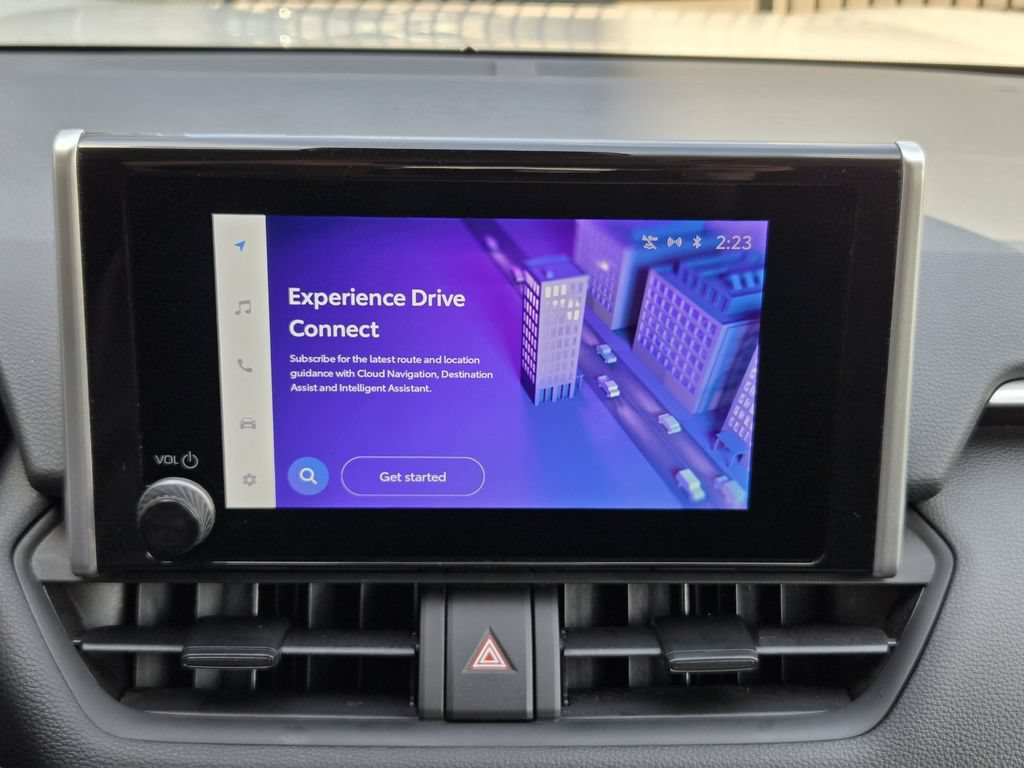 Used 2024 Toyota RAV4 XLE FWD image 13