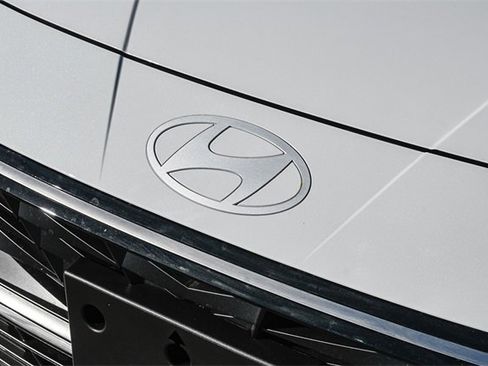 New 2026 Hyundai Elantra Limited image 14