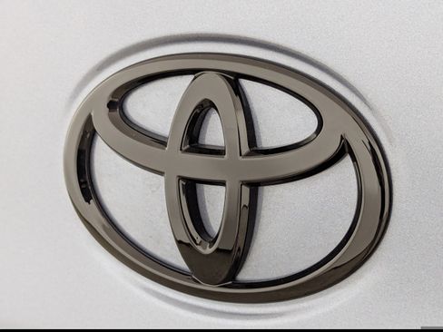 Used 2025 Toyota Corolla Cross AWD Hybrid image 28